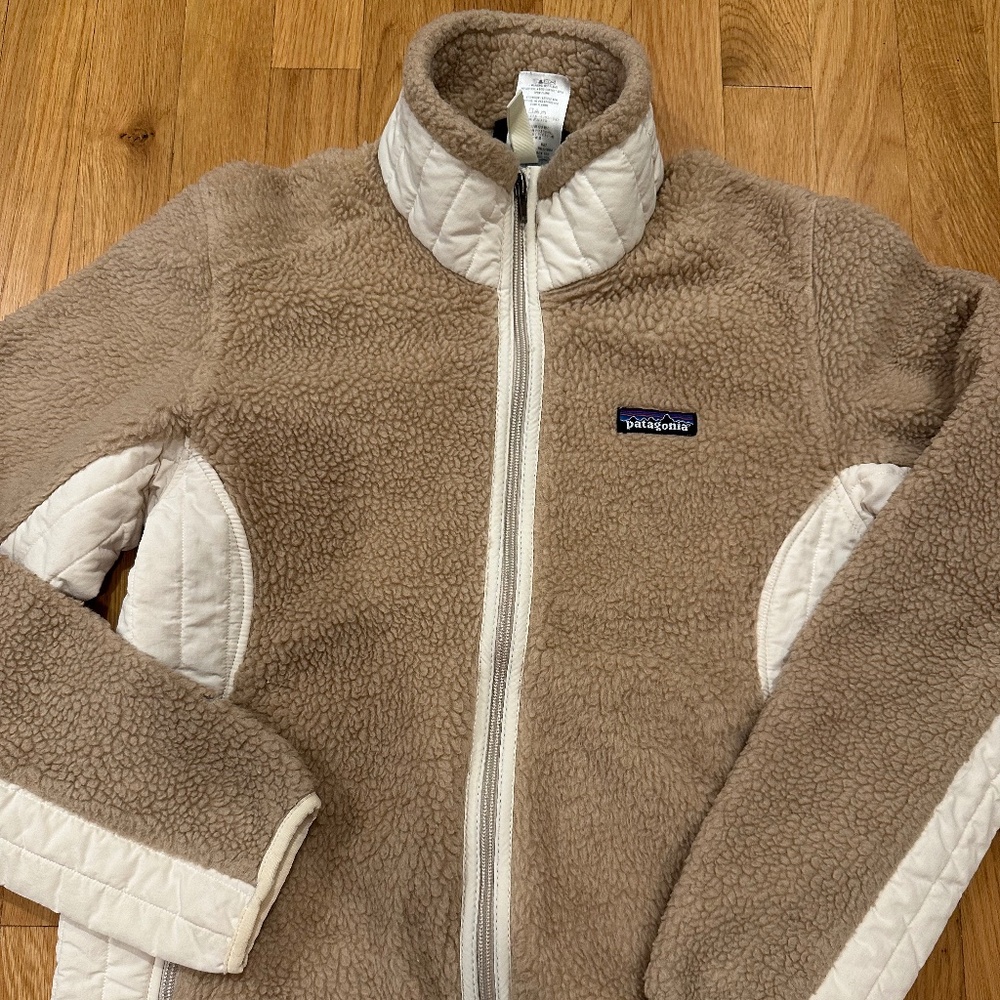 Patagonia women’s synchilla zip up size small